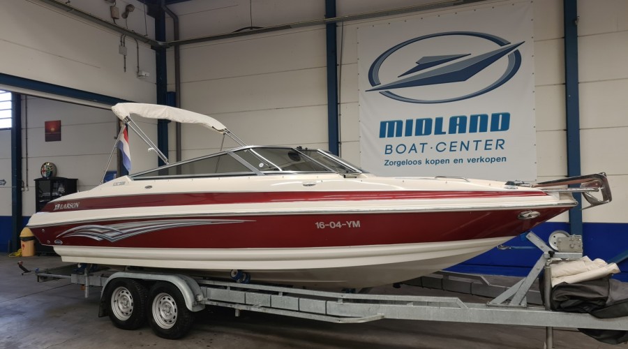 Larson LXi 228 Bowrider