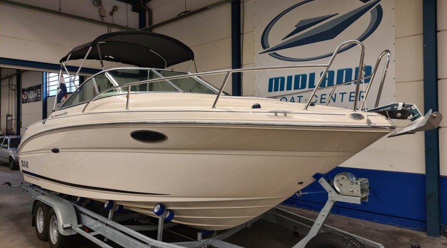 Sea Ray 235 Weekender