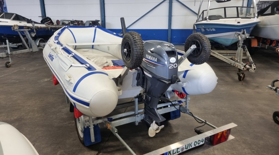 Lodestar 340NSA met Yamaha F20 en trailer