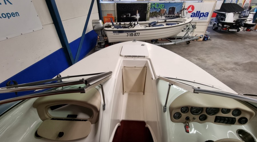 Schitterende Sea Ray 175 Sport